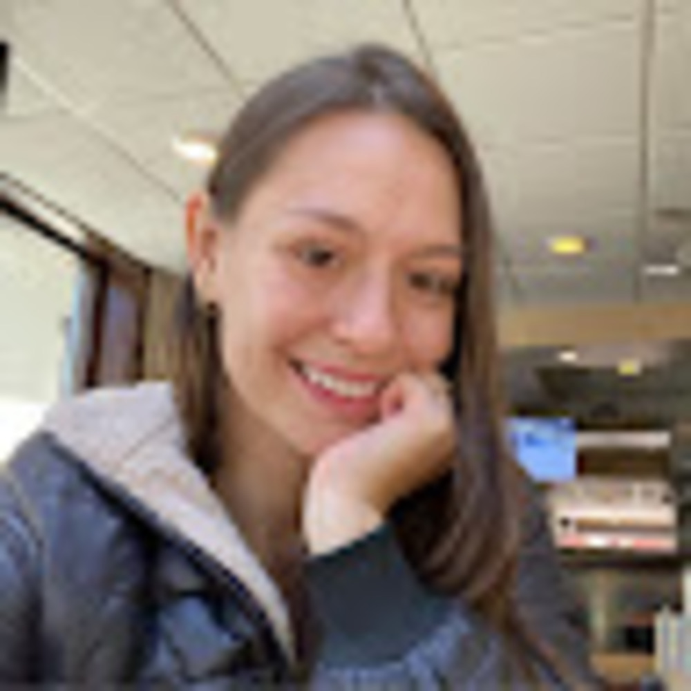 Meet your Posher, Leticia